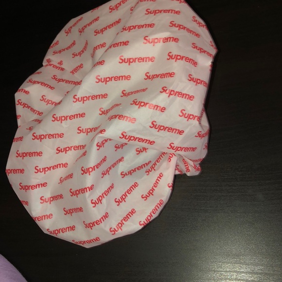 supreme shower cap - Picture 1 of 2